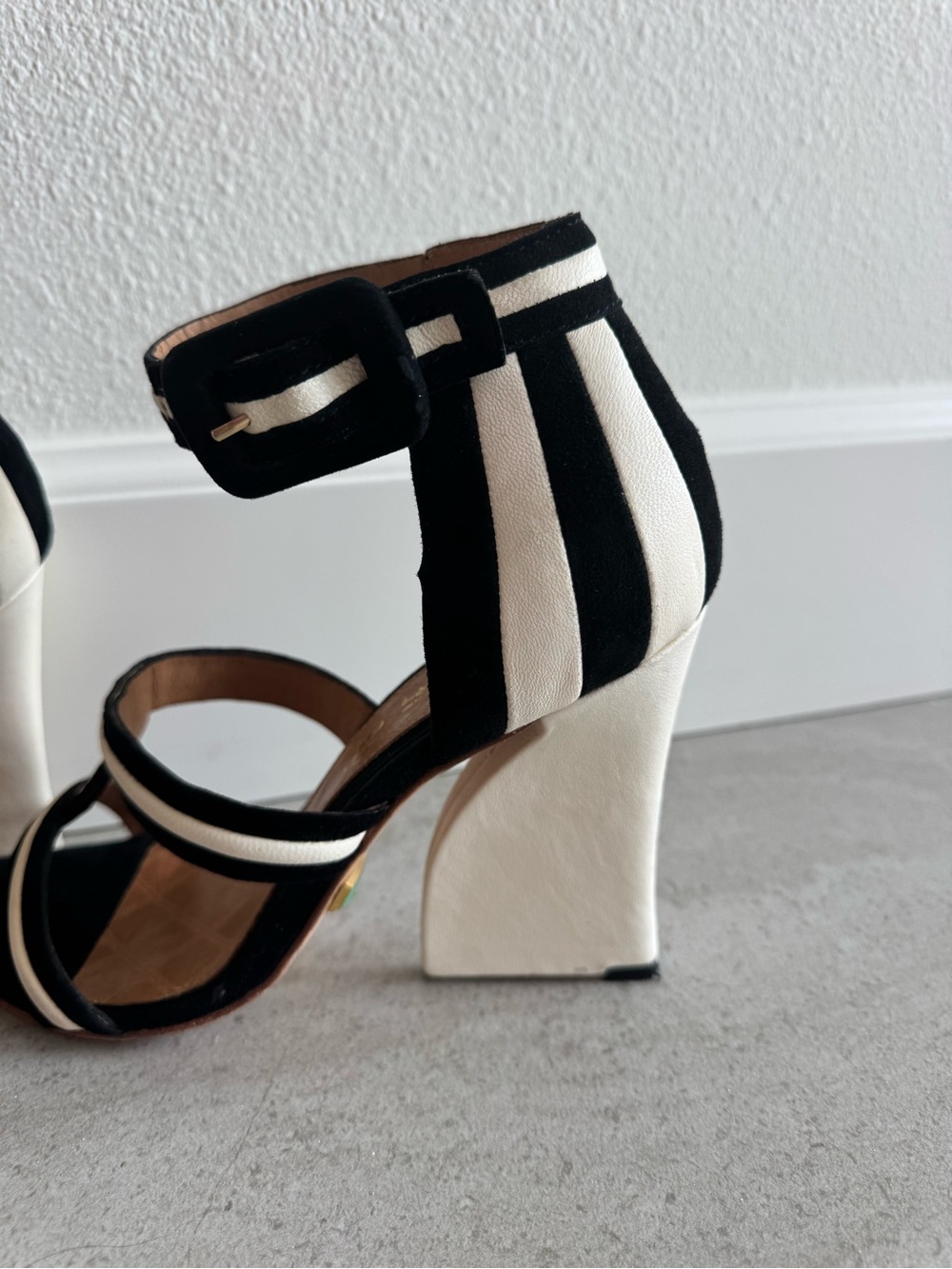 L.A.M.B. Black and Cream Strappy Block Heel Sandals - Picture 8 of 8